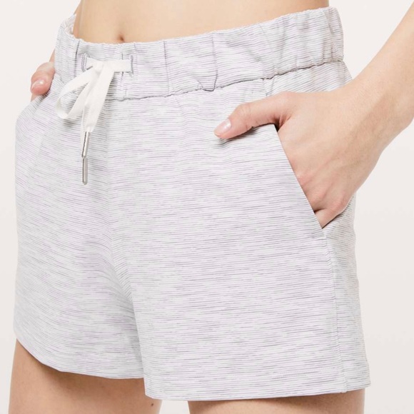 lululemon athletica Pants - Lululemon White and Gray Space Dye On The Fly Short